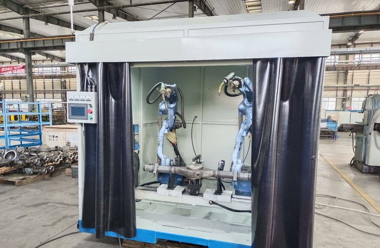 后桥附件双机器人焊接工作站