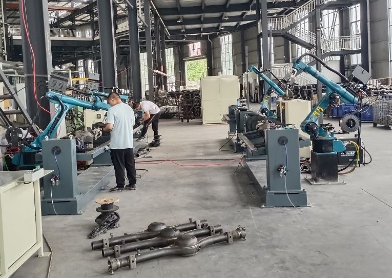 桥壳直缝、三角板、附件通用机器人焊接工作站